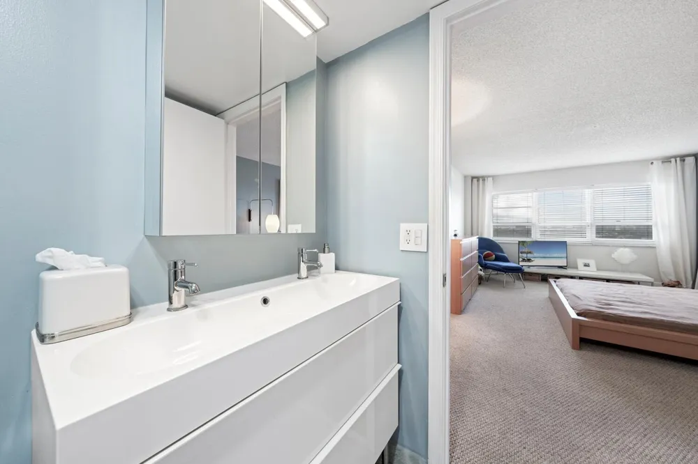 340 Sunset Drive #806 Fort Lauderdale, FL 33301