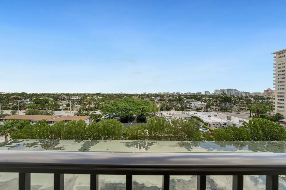 340 Sunset Drive #806 Fort Lauderdale, FL 33301
