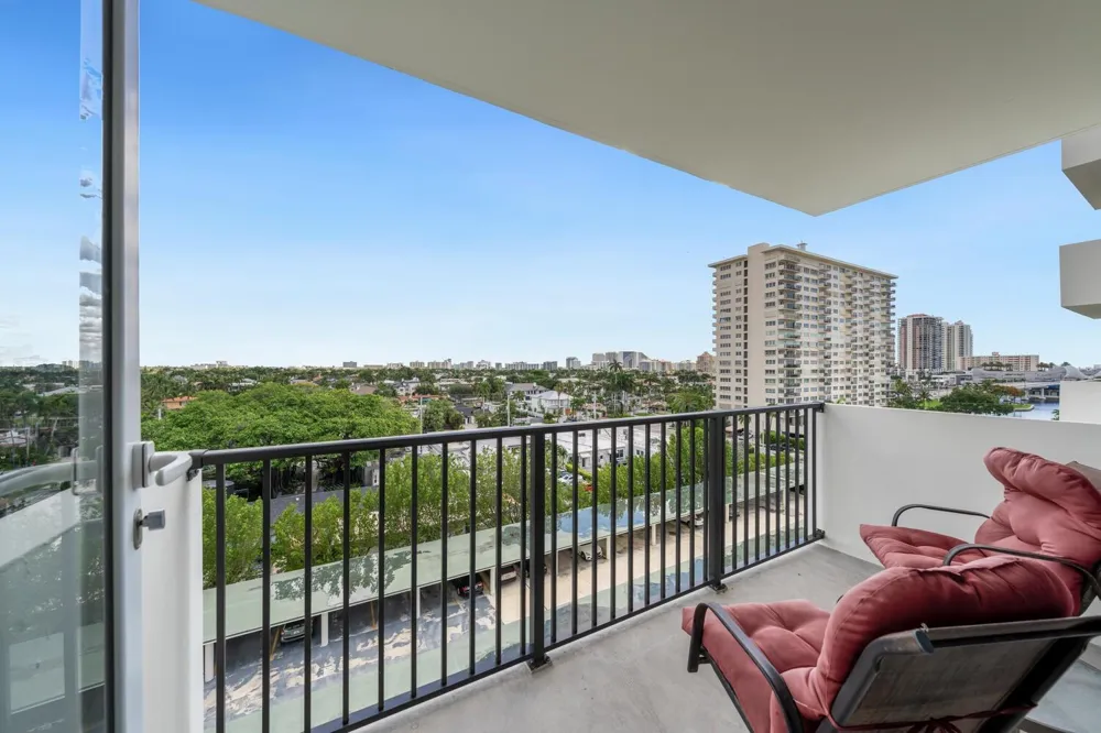 340 Sunset Drive #806 Fort Lauderdale, FL 33301