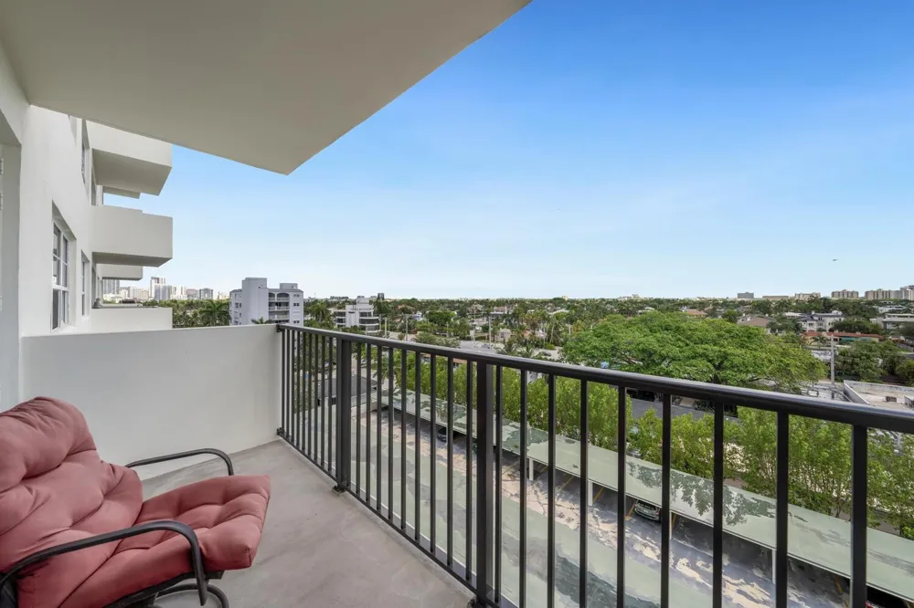 340 Sunset Drive #806 Fort Lauderdale, FL 33301