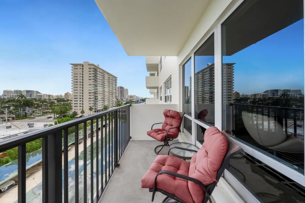 340 Sunset Drive #806 Fort Lauderdale, FL 33301
