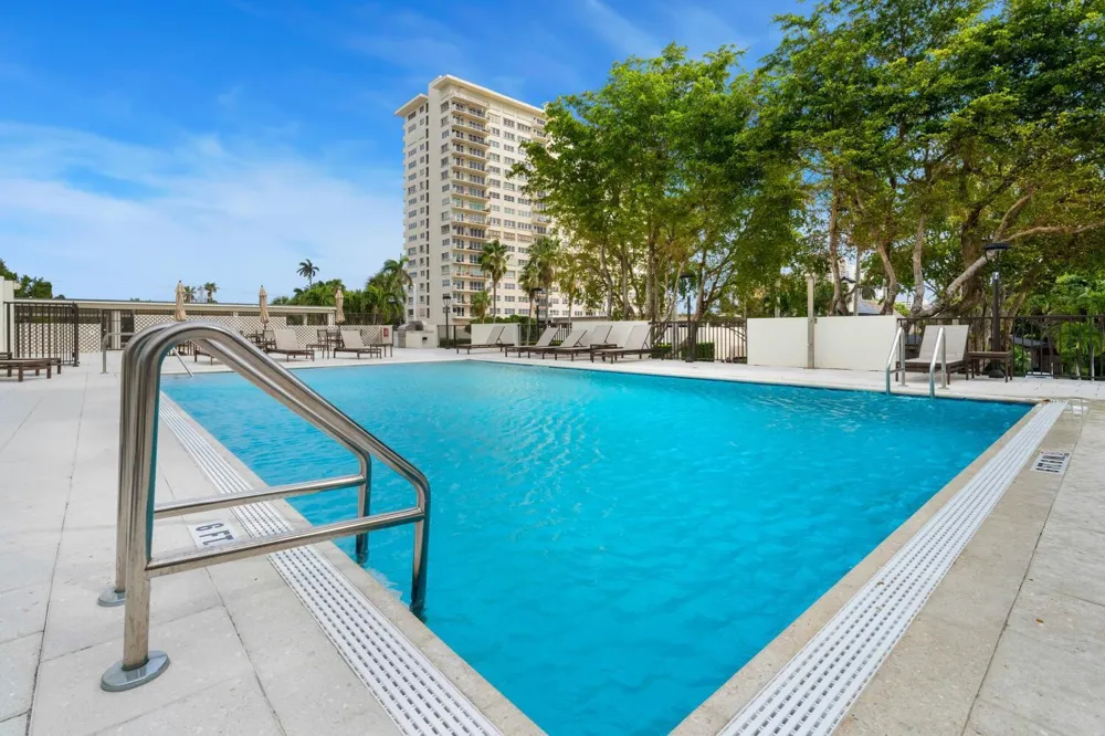 340 Sunset Drive #806 Fort Lauderdale, FL 33301