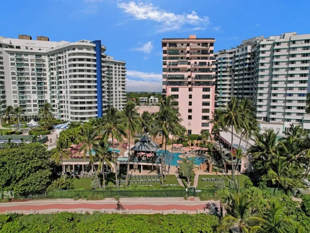 5225 Collins Ave #1516 Miami Beach, FL 33140