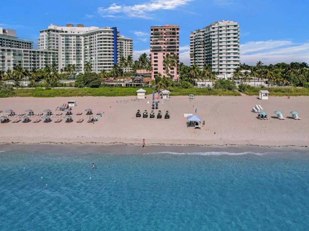 5225 Collins Ave #1516 Miami Beach, FL 33140