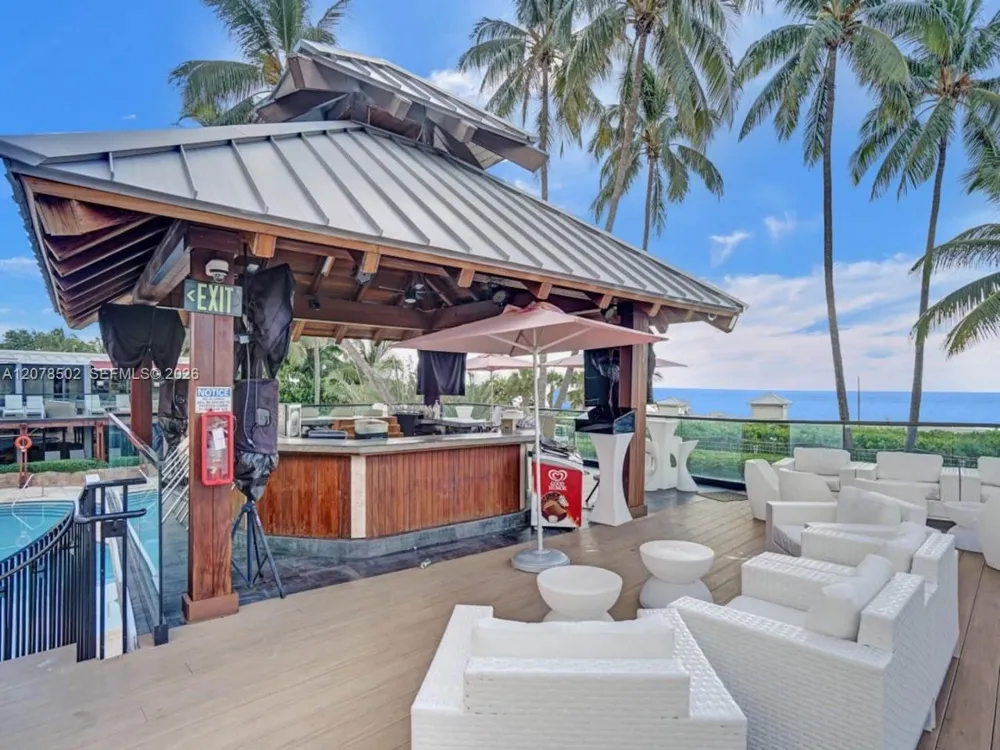 5225 Collins Ave #1516 Miami Beach, FL 33140