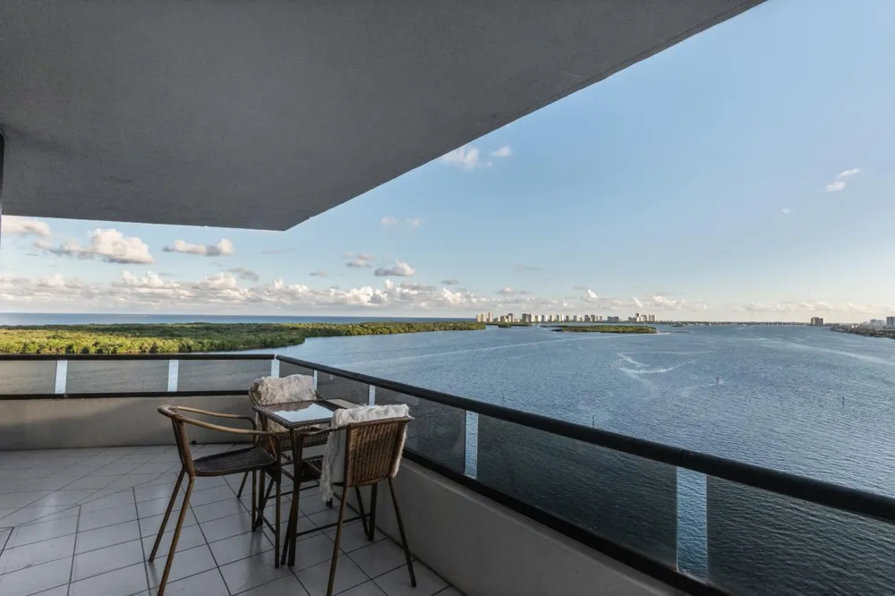 100 Lakeshore Drive #1453 North Palm Beach, FL 33408