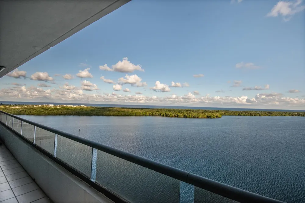 100 Lakeshore Drive #1453 North Palm Beach, FL 33408