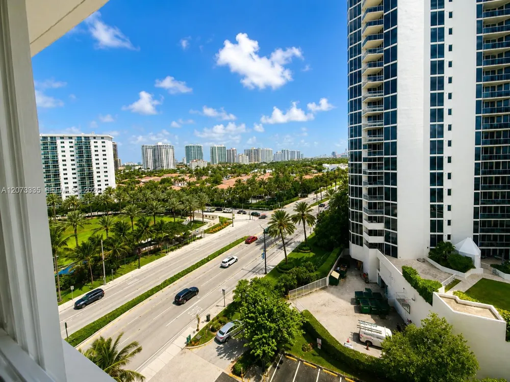 19201 Collins Ave #828 Sunny Isles Beach, FL 33160