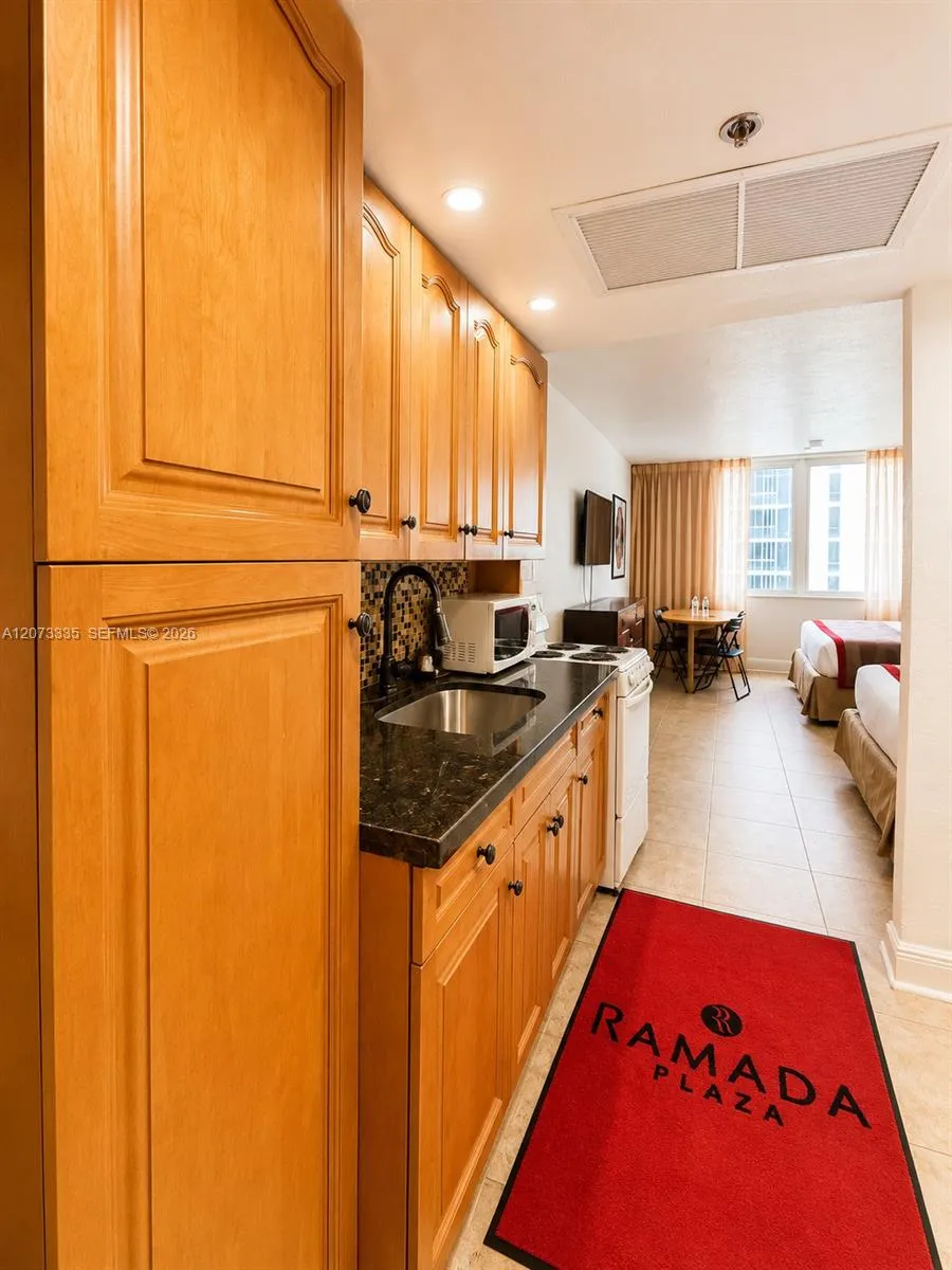 19201 Collins Ave #828 Sunny Isles Beach, FL 33160