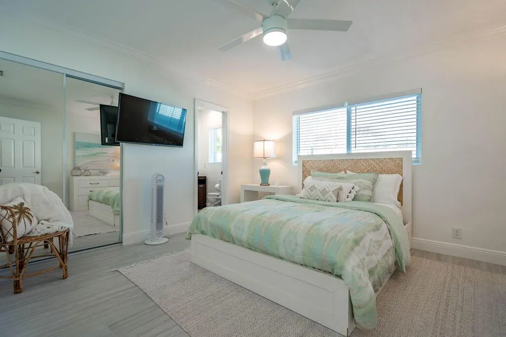 2401 NE 33RD STREET Lighthouse Point, FL 33064