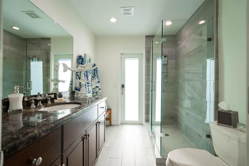 2401 NE 33RD STREET Lighthouse Point, FL 33064