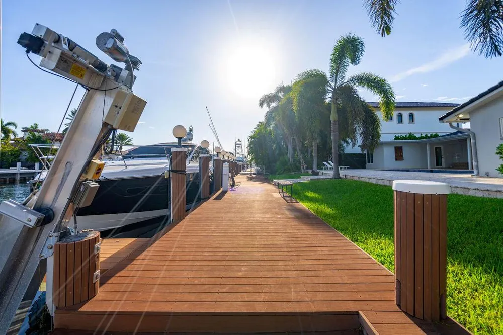 2401 NE 33RD STREET Lighthouse Point, FL 33064