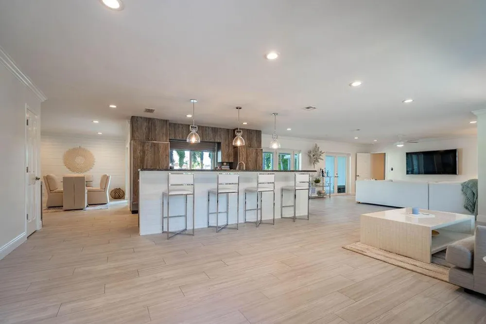 2401 NE 33RD STREET Lighthouse Point, FL 33064