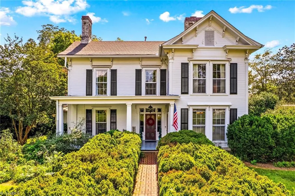 321 W Bank Street Salisbury, NC 28144