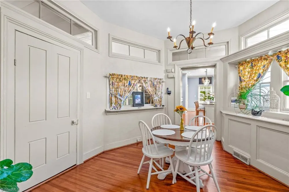 321 W Bank Street Salisbury, NC 28144