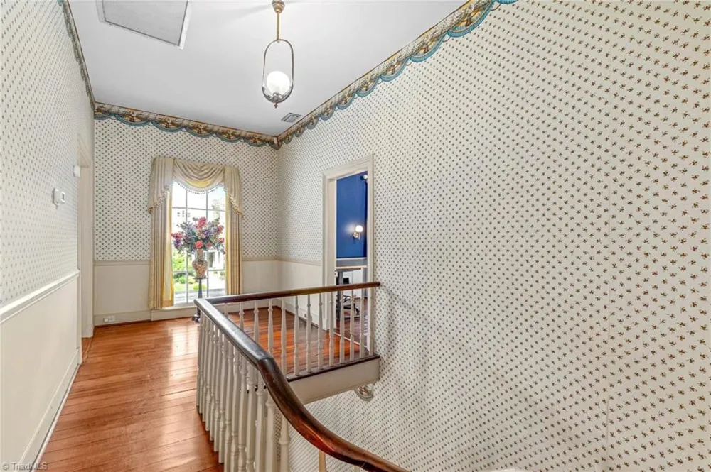 321 W Bank Street Salisbury, NC 28144