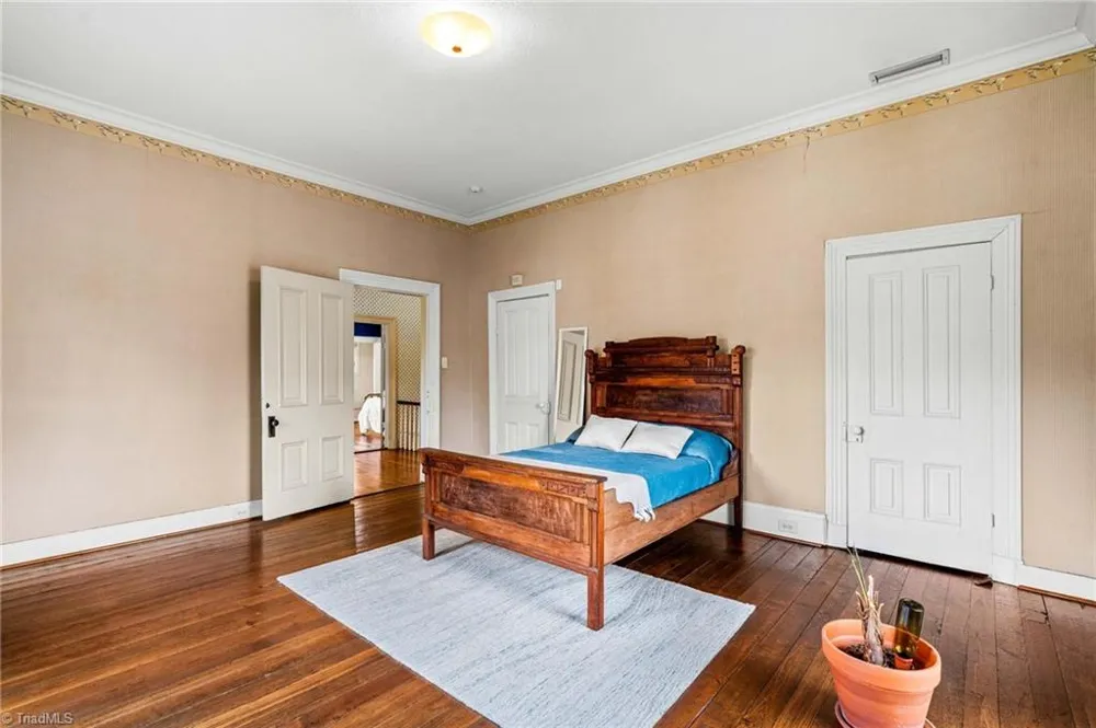 321 W Bank Street Salisbury, NC 28144