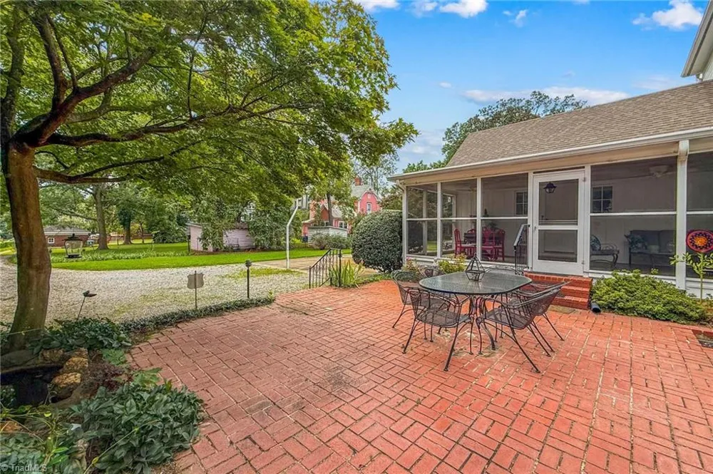 321 W Bank Street Salisbury, NC 28144