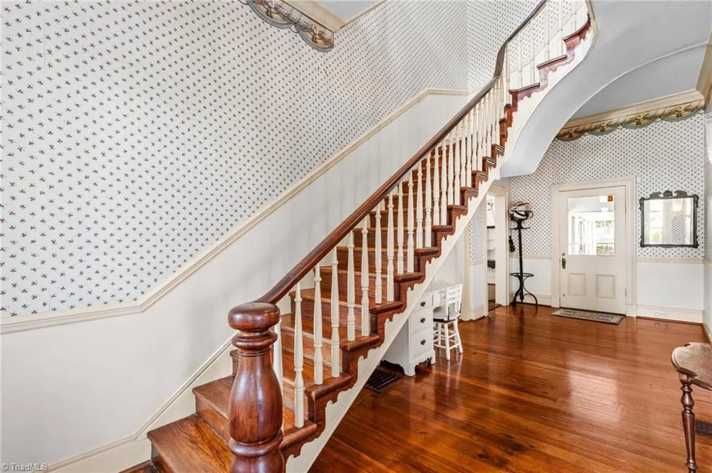 321 W Bank Street Salisbury, NC 28144