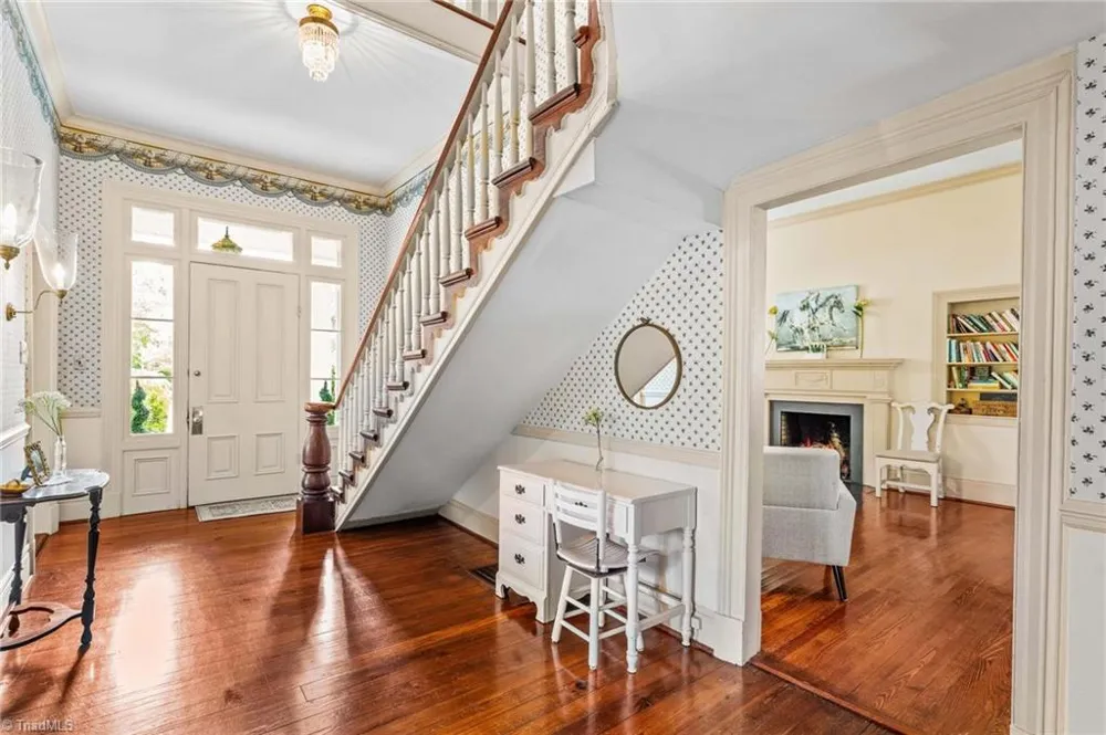 321 W Bank Street Salisbury, NC 28144