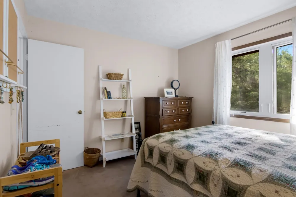 3847 Sherwood Forest Drive East Bay Township, MI 49686
