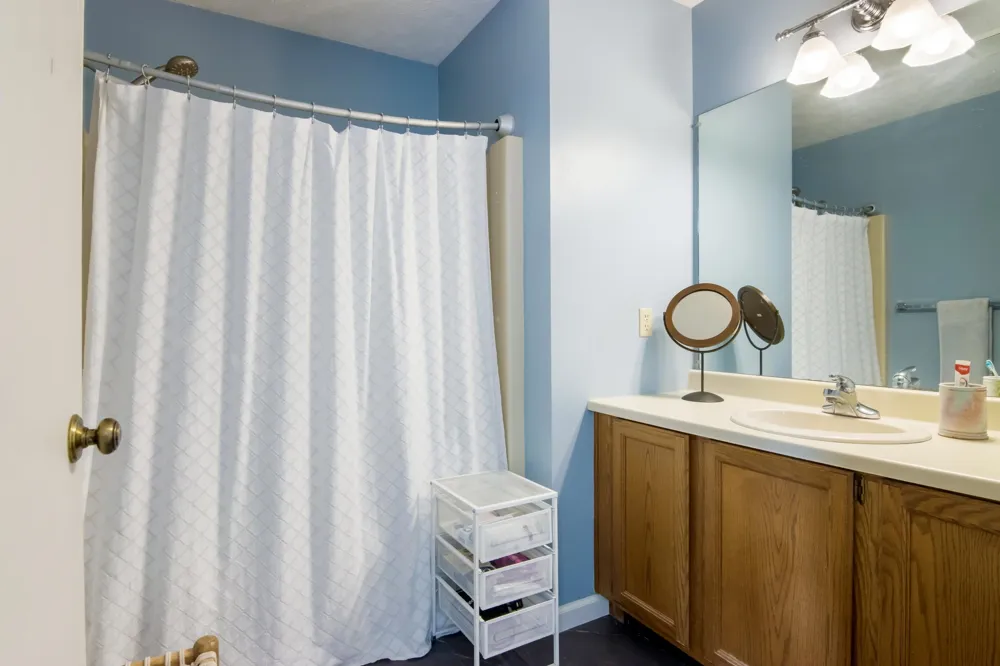 3847 Sherwood Forest Drive East Bay Township, MI 49686