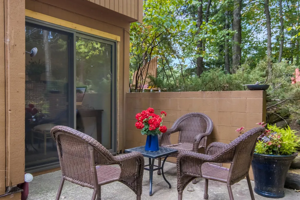 3847 Sherwood Forest Drive East Bay Township, MI 49686