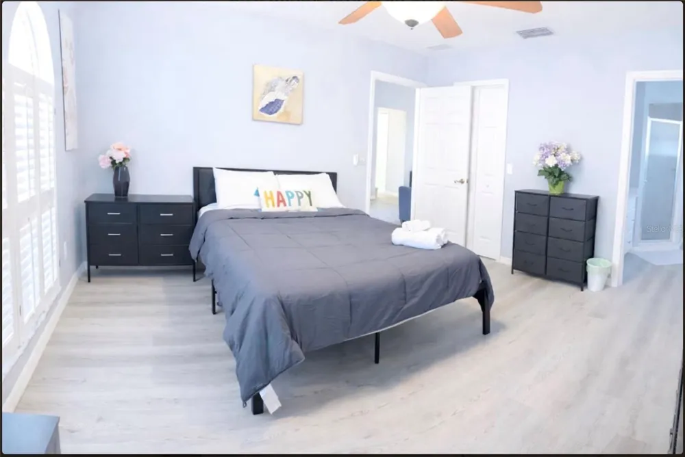 2082 OLD ARBOR COURT Sarasota, FL 34232
