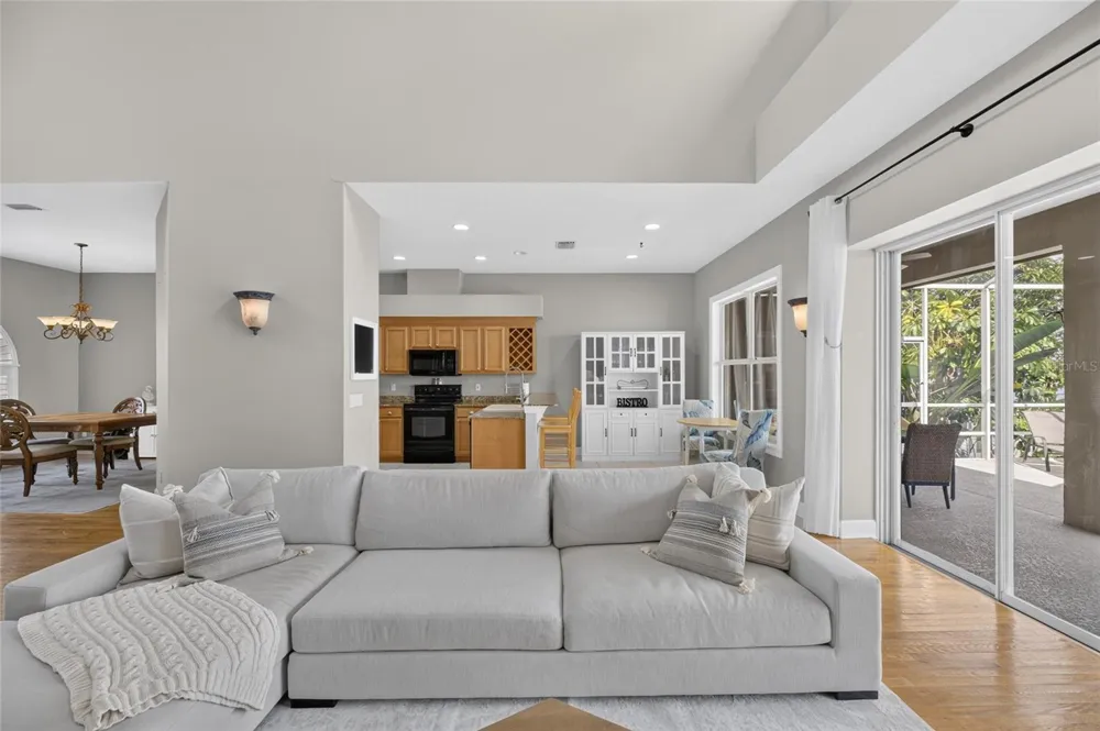 1231 ACAPPELLA LANE Apollo Beach, FL 33572