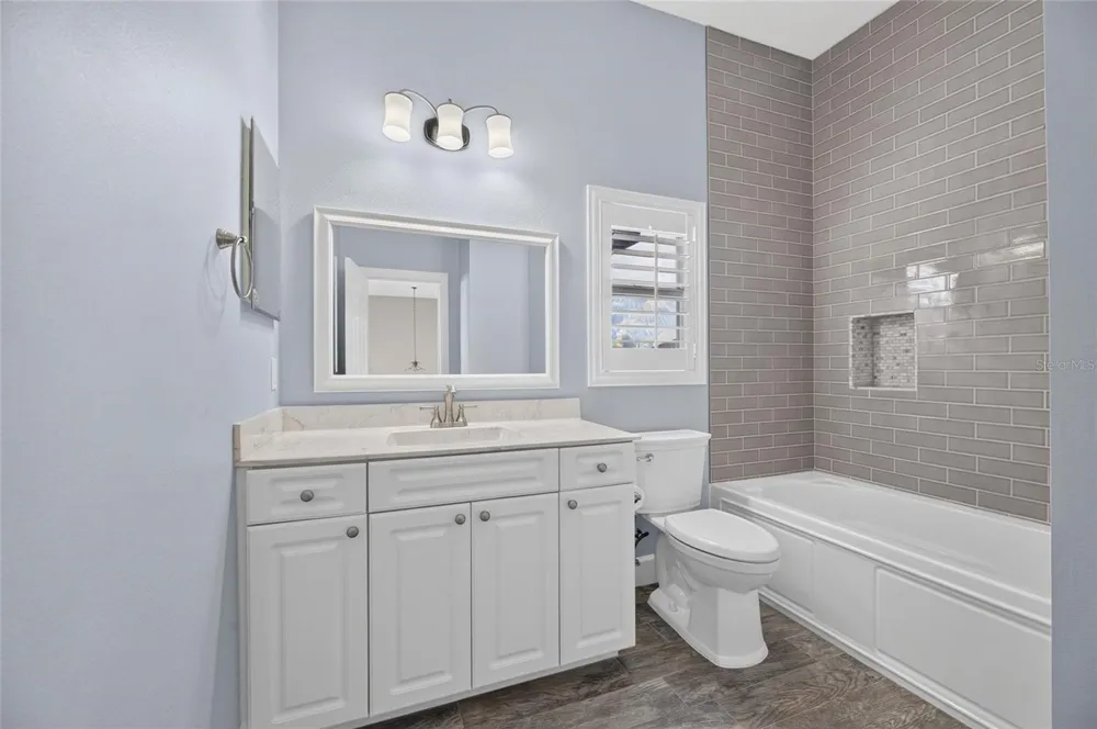 1231 ACAPPELLA LANE Apollo Beach, FL 33572