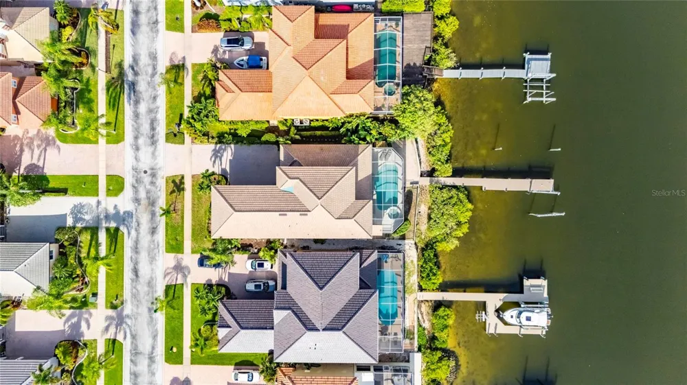 1231 ACAPPELLA LANE Apollo Beach, FL 33572
