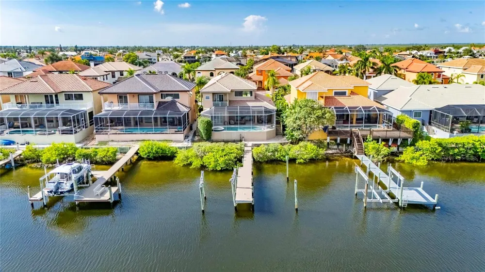 1231 ACAPPELLA LANE Apollo Beach, FL 33572