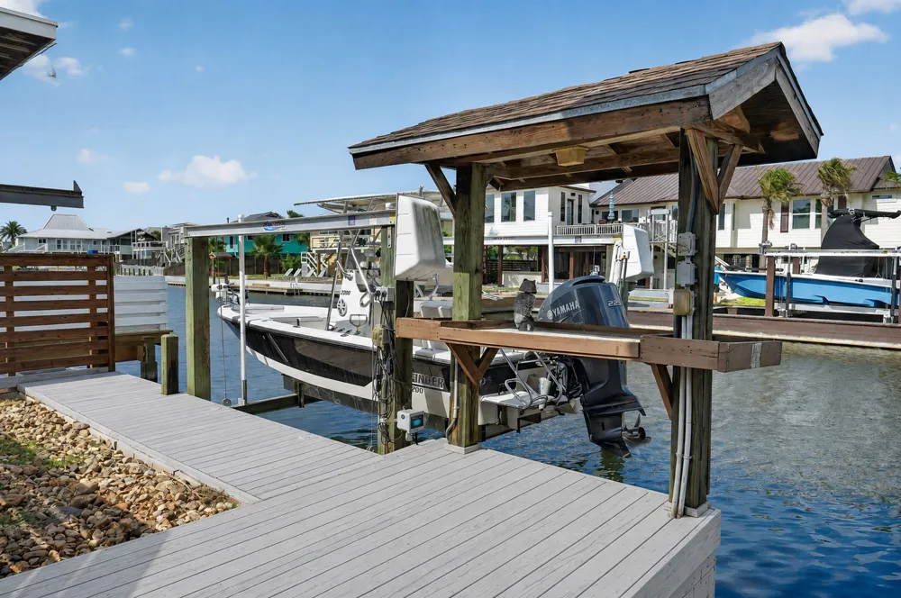 1881 Bay Shore Drive Rockport, TX 78382