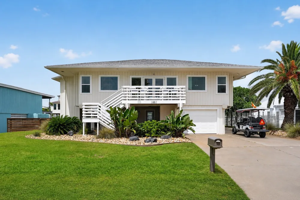 1881 Bay Shore Drive Rockport, TX 78382