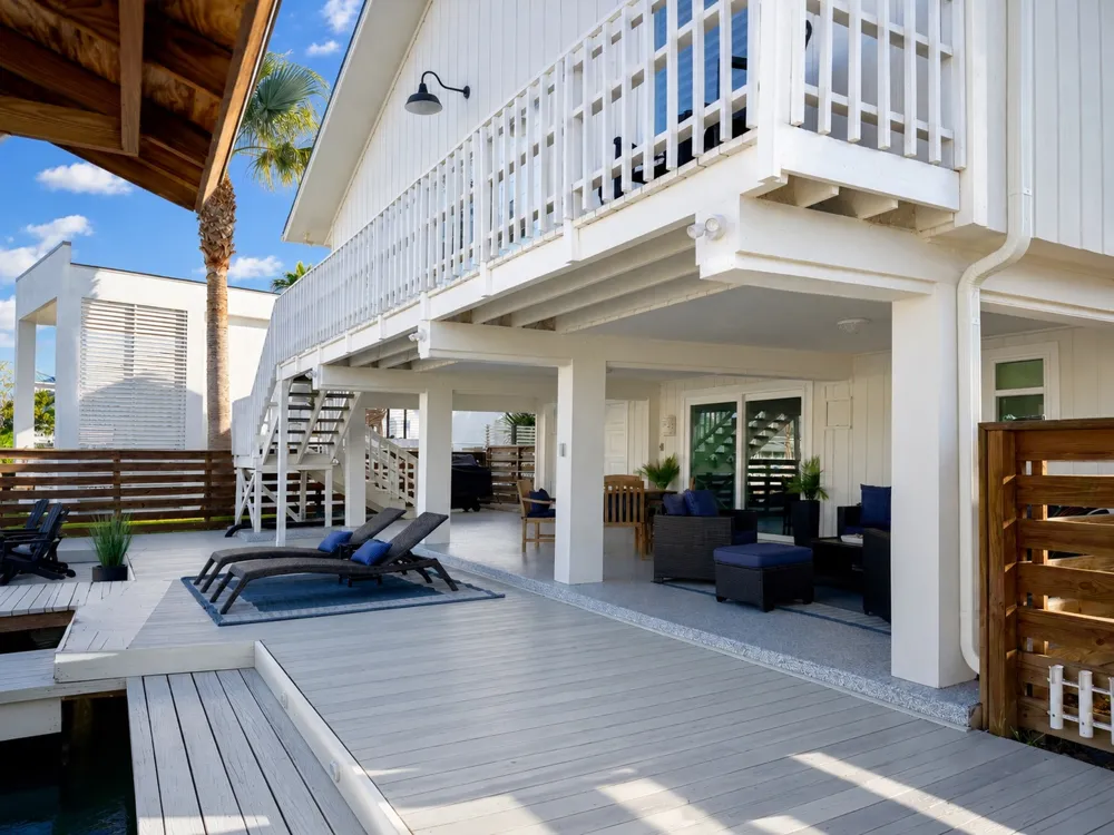 1881 Bay Shore Drive Rockport, TX 78382