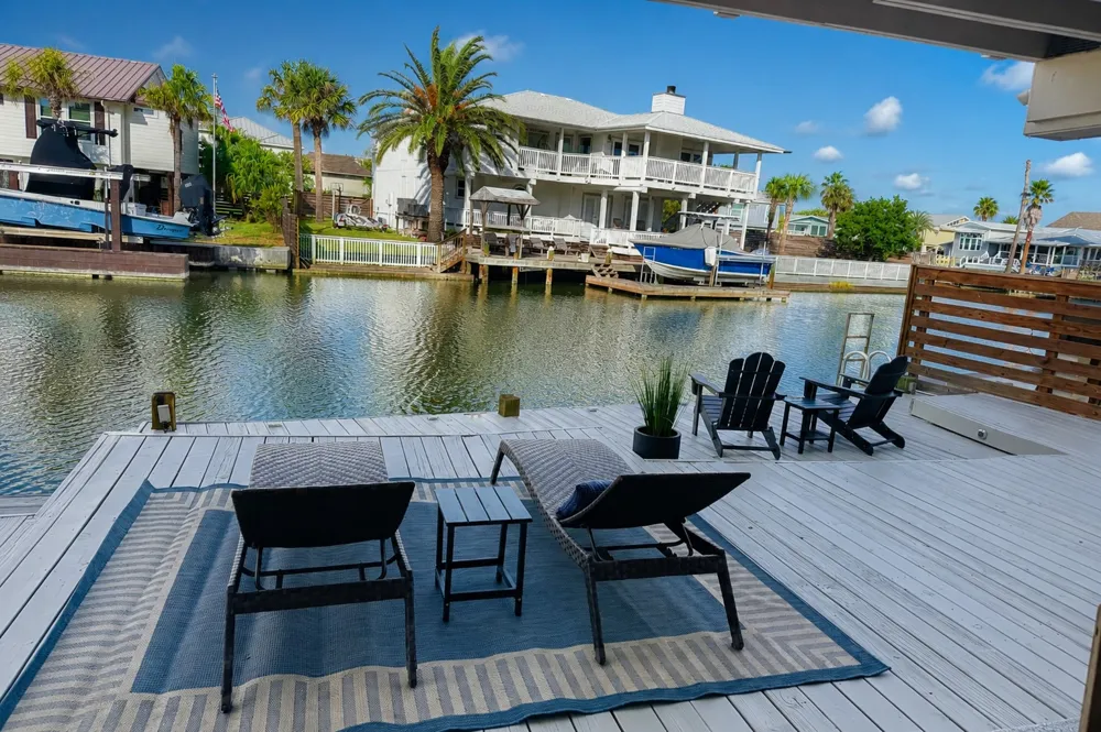 1881 Bay Shore Drive Rockport, TX 78382