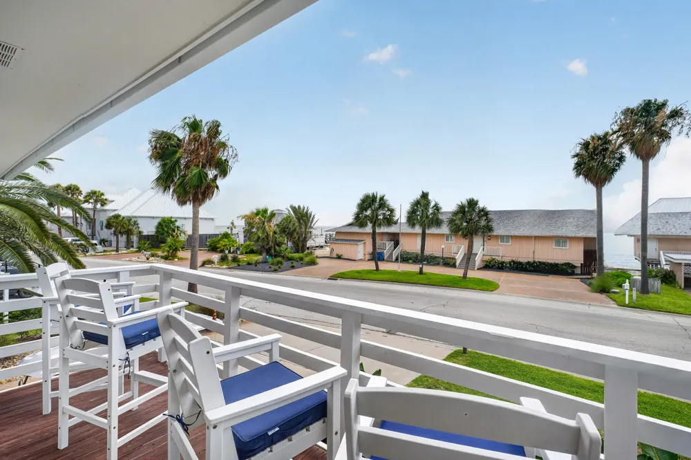 1881 Bay Shore Drive Rockport, TX 78382