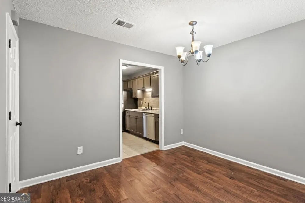 1992 Cooper Lake DR SE Smyrna, GA 30080