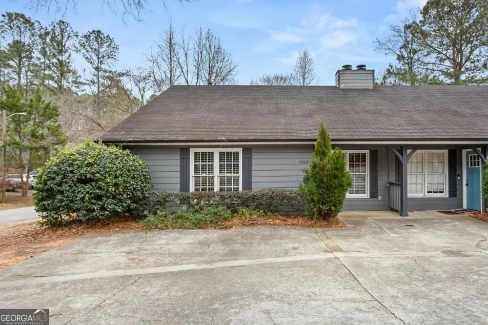 1992 Cooper Lake DR SE Smyrna, GA 30080