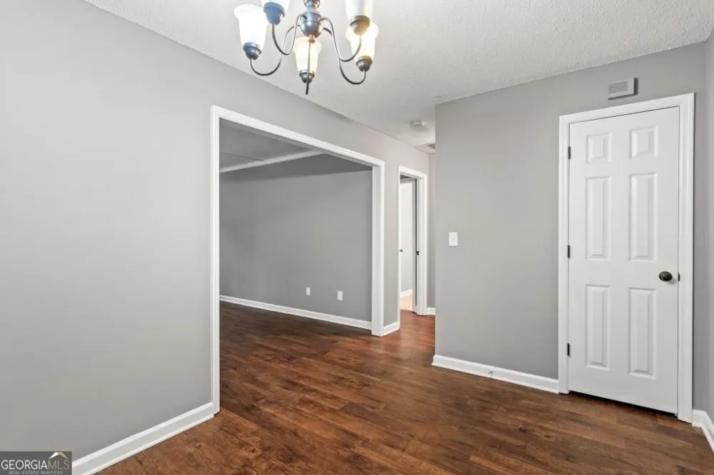 1992 Cooper Lake DR SE Smyrna, GA 30080