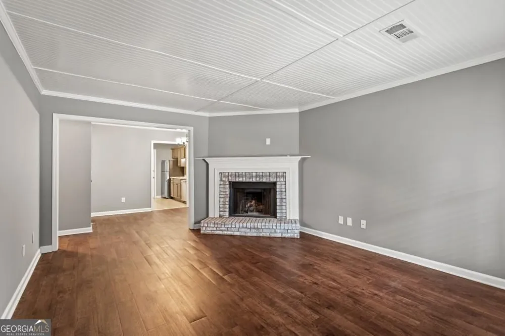 1992 Cooper Lake DR SE Smyrna, GA 30080