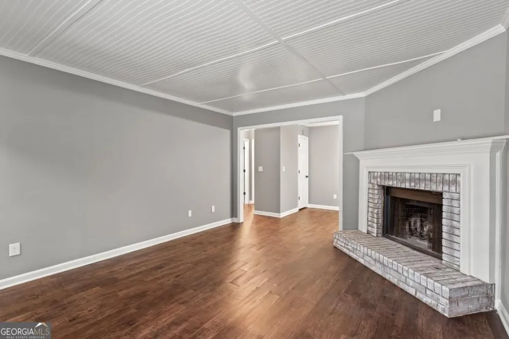1992 Cooper Lake DR SE Smyrna, GA 30080