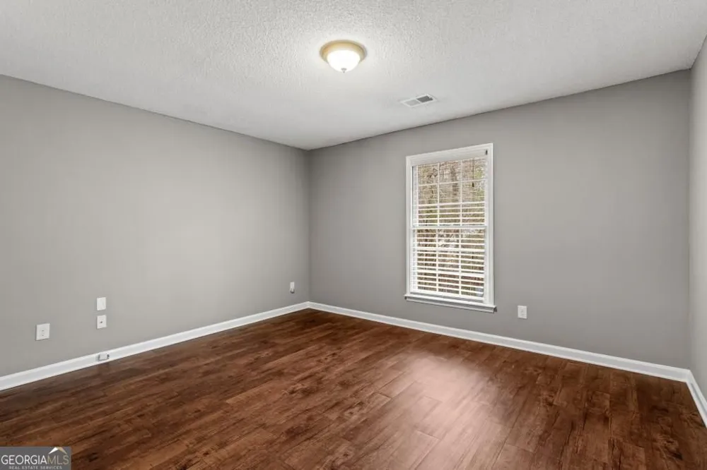 1992 Cooper Lake DR SE Smyrna, GA 30080