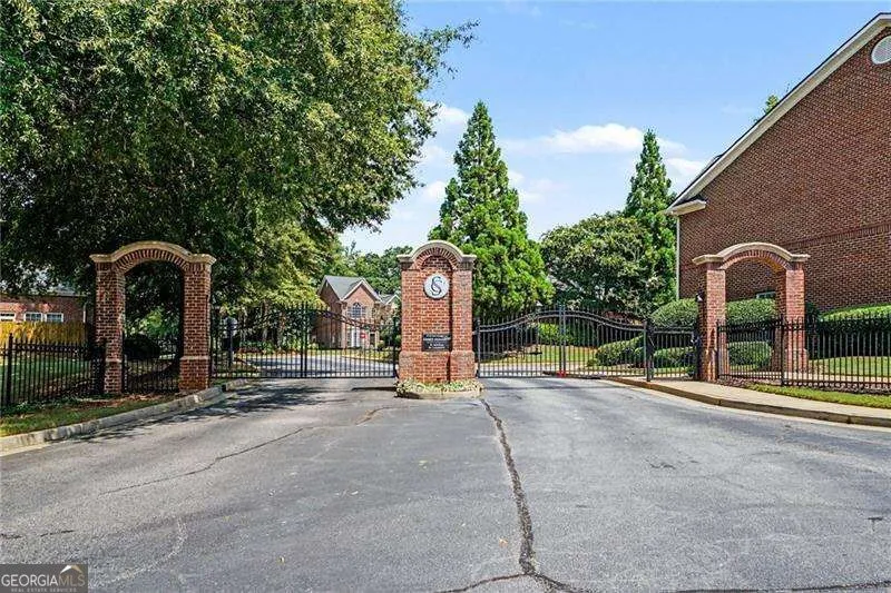 5004 Lexington DR Roswell, GA 30075