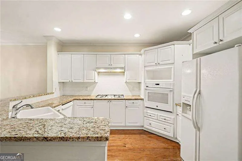 5004 Lexington DR Roswell, GA 30075