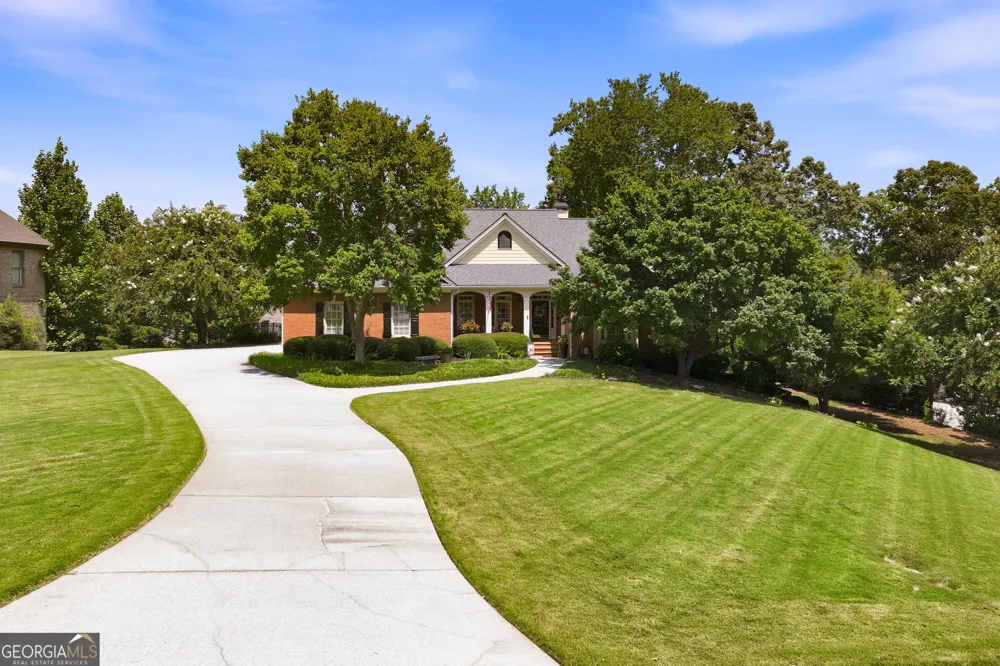 4611 Chartwell Chase CT Flowery Branch, GA 30542