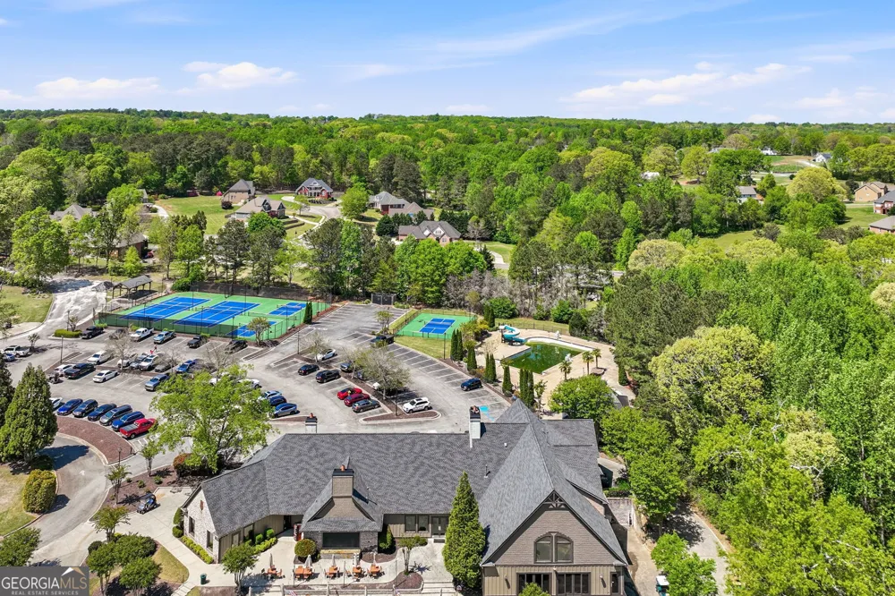 4611 Chartwell Chase CT Flowery Branch, GA 30542