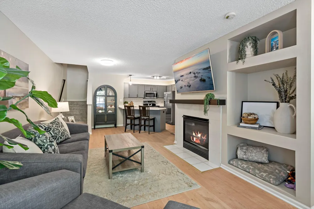8706 Quarry Ridge Lane #G Woodbury, MN 55125