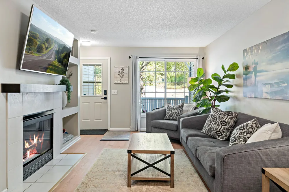 8706 Quarry Ridge Lane #G Woodbury, MN 55125