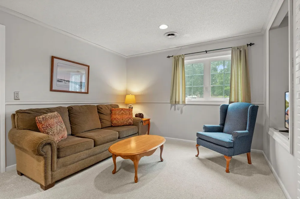 4567 Kirkwood Circle Eagan, MN 55123